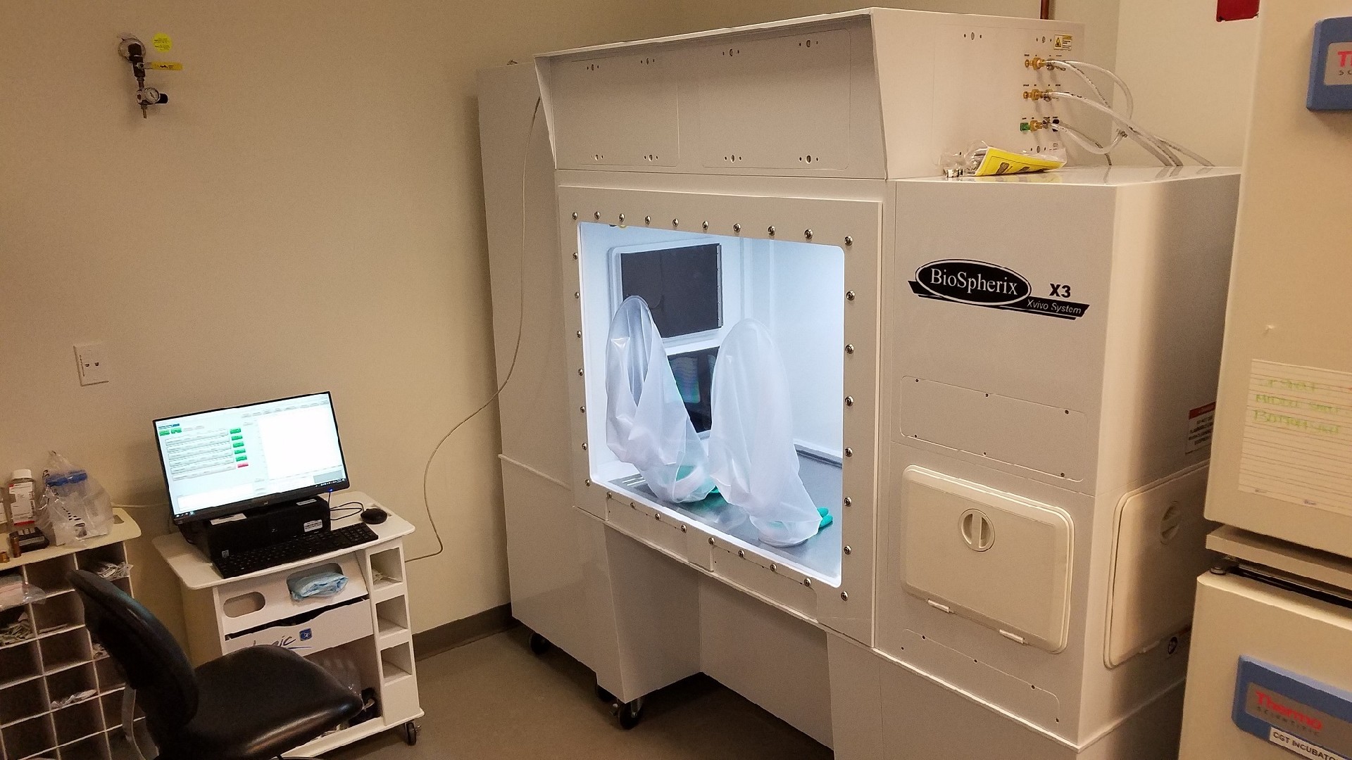 Xvivo_X3_Integrated_Linear Config_2 Med Incubator.jpg